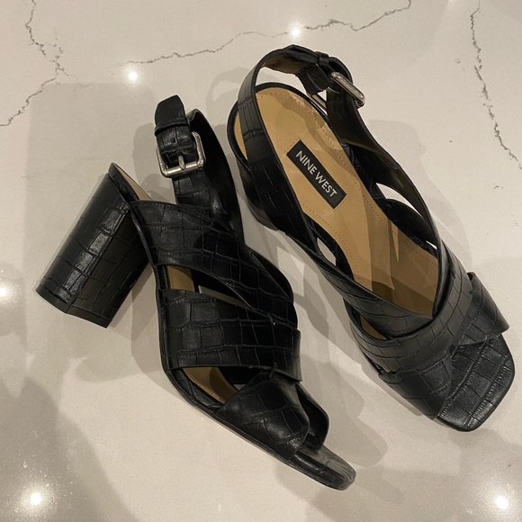 Nine West block heel sandals, black croc print, size 7.5 - Picture 3 of 3